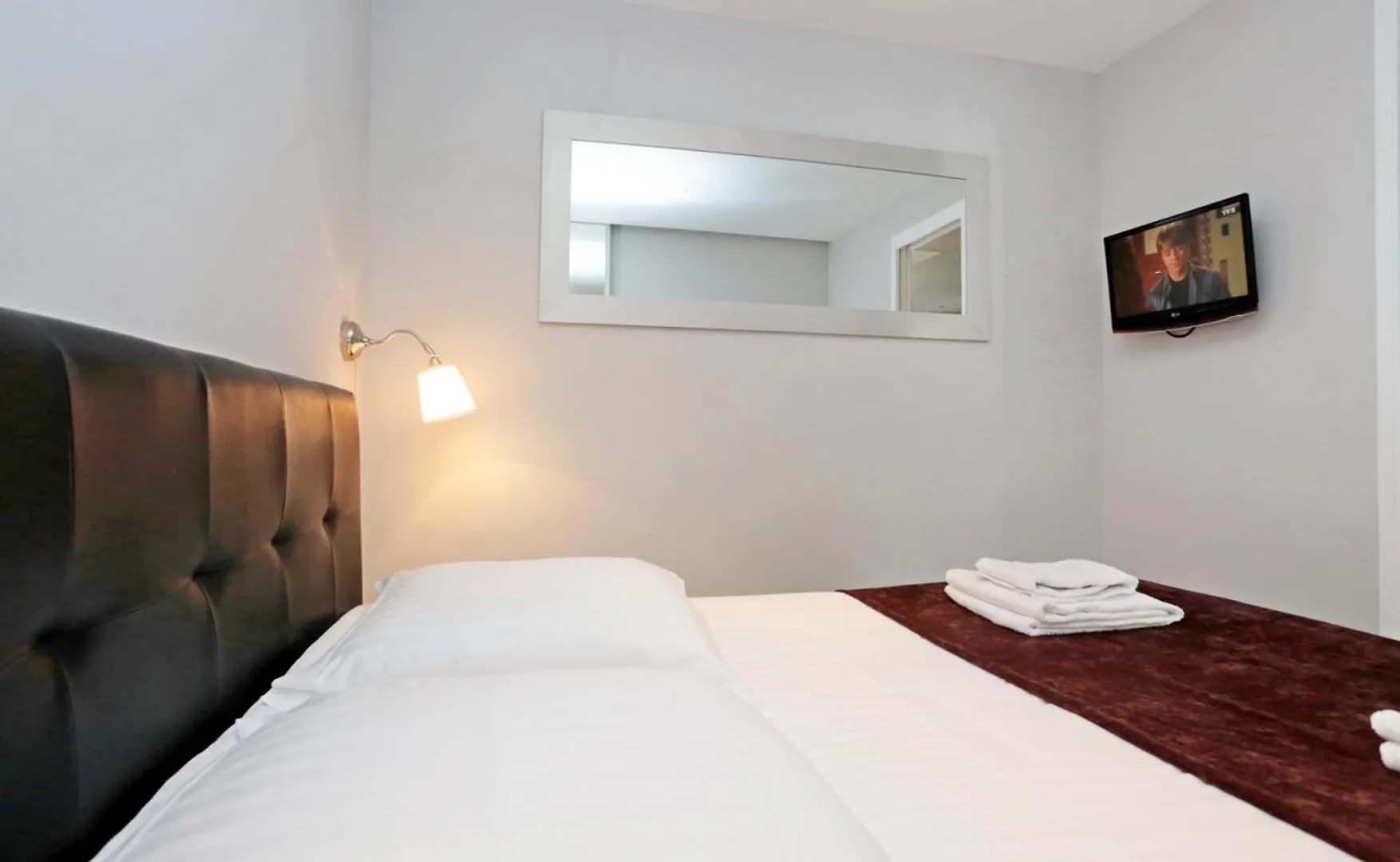 Apartment T2 Centre-Ville Banane A Cannes Avec Grande Terrasse